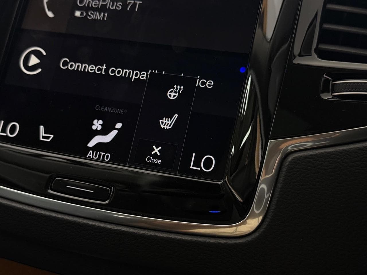 VOLVO XC90 thumbnail Misc Controls