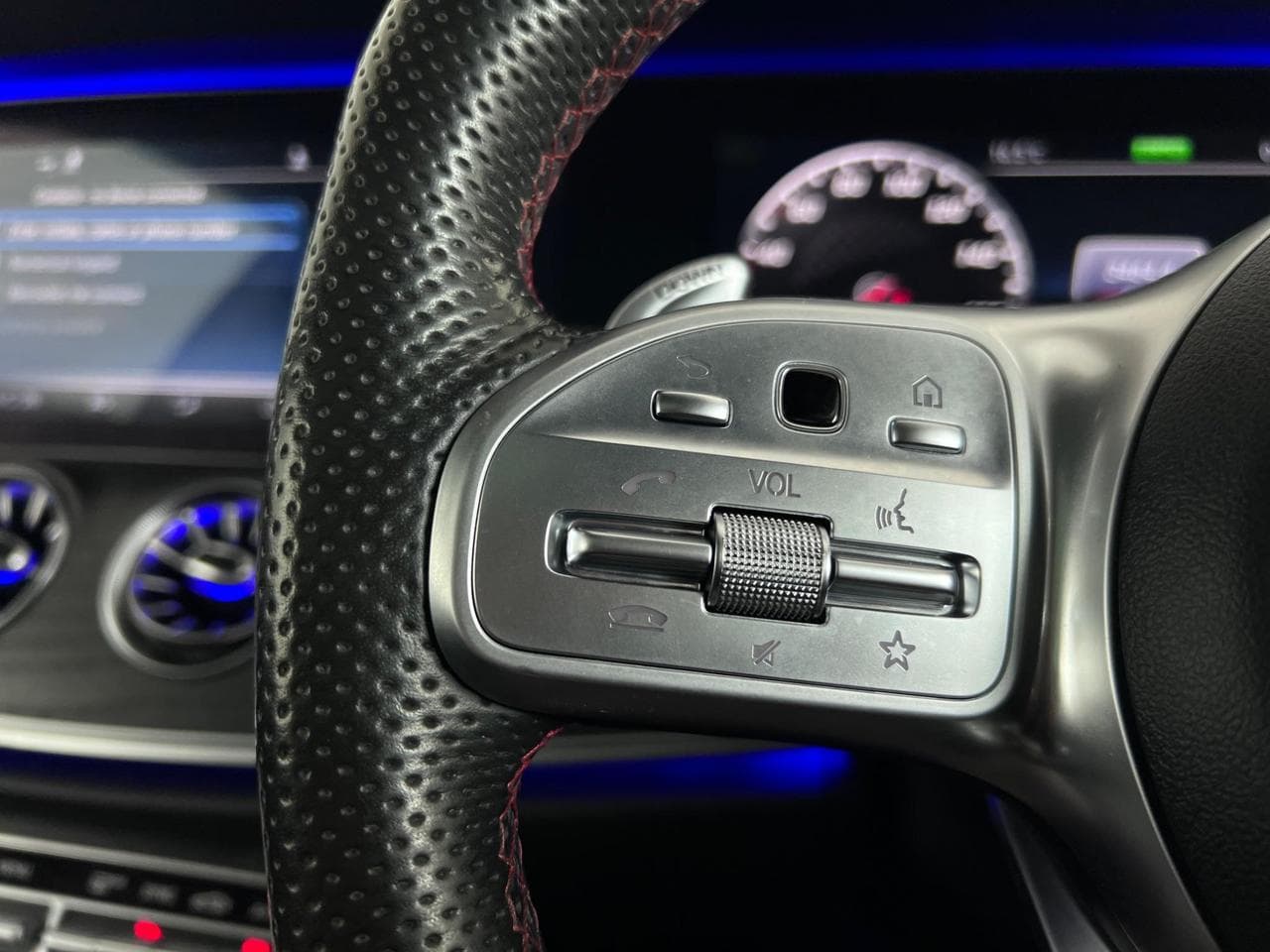 MERCEDES-BENZ E-Class thumbnail Misc Controls