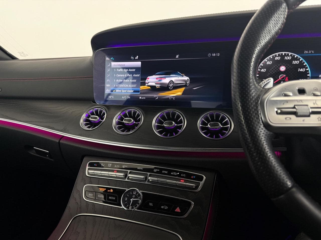 MERCEDES-BENZ E-Class thumbnail Infotainment System