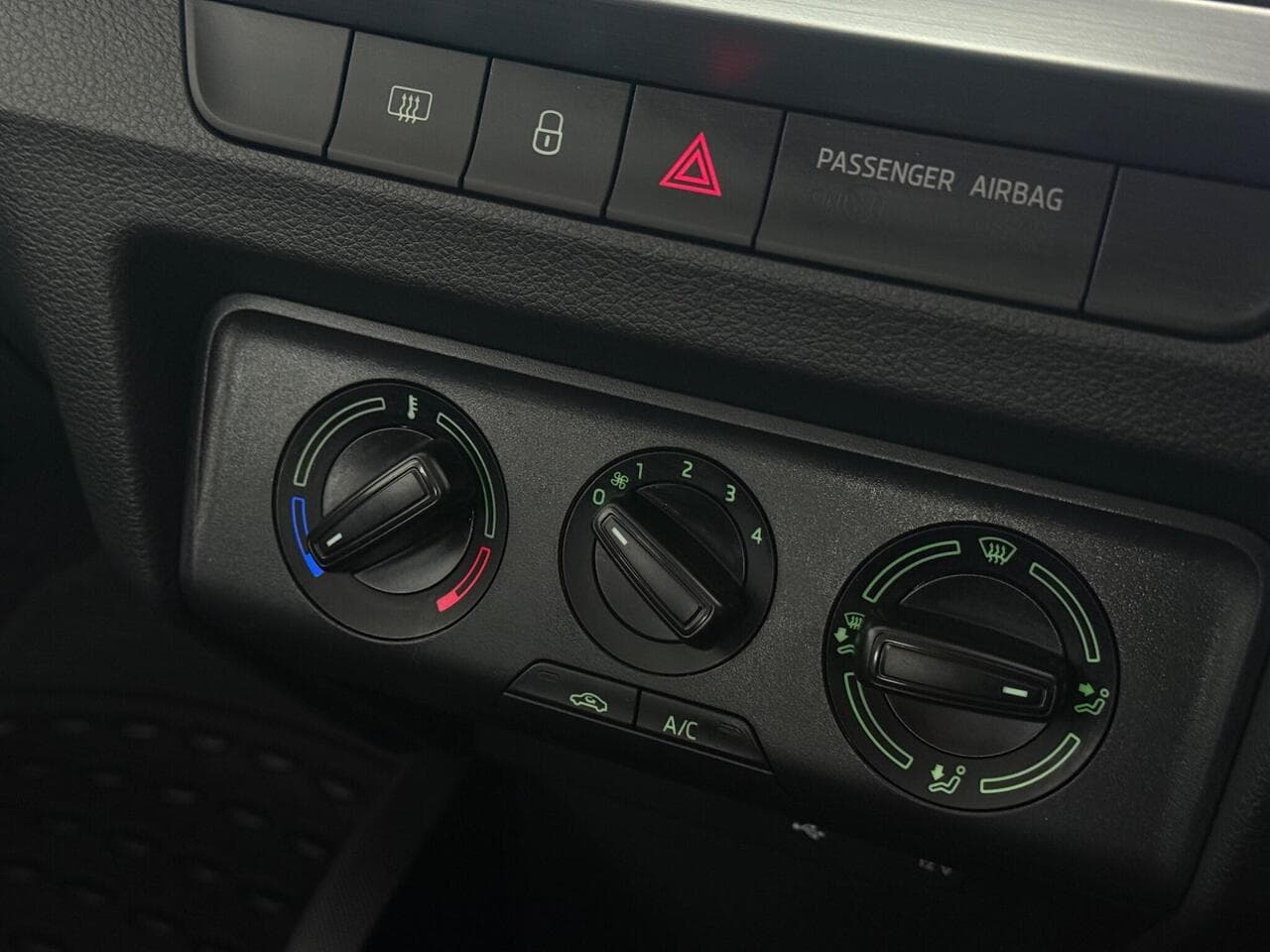 SKODA Fabia thumbnail Misc Controls