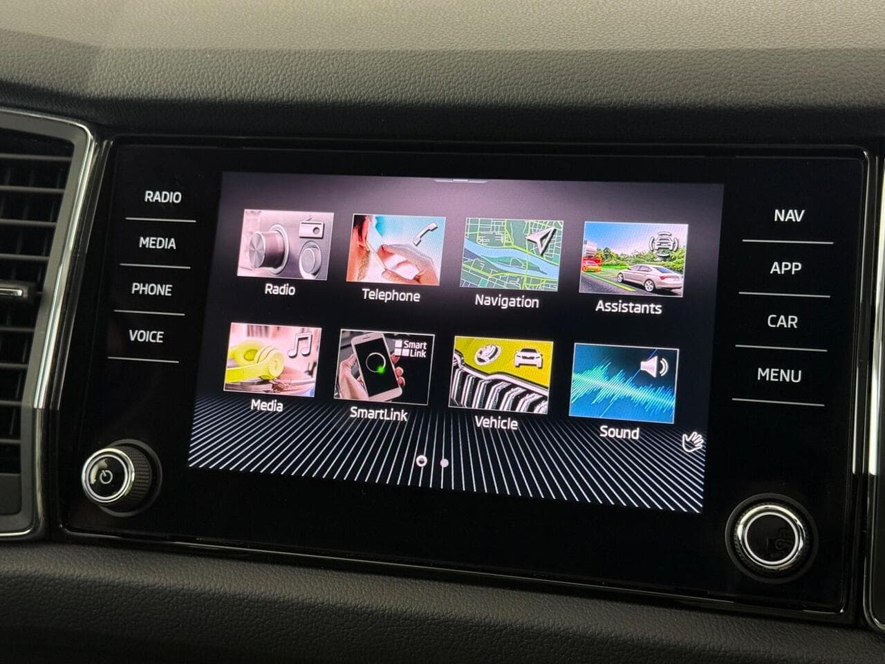 SKODA Kodiaq thumbnail Infotainment System