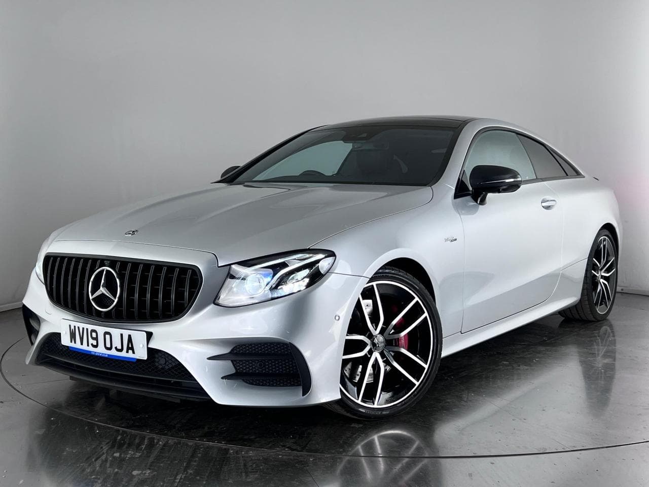 MERCEDES-BENZ E-Class thumbnail Front Left