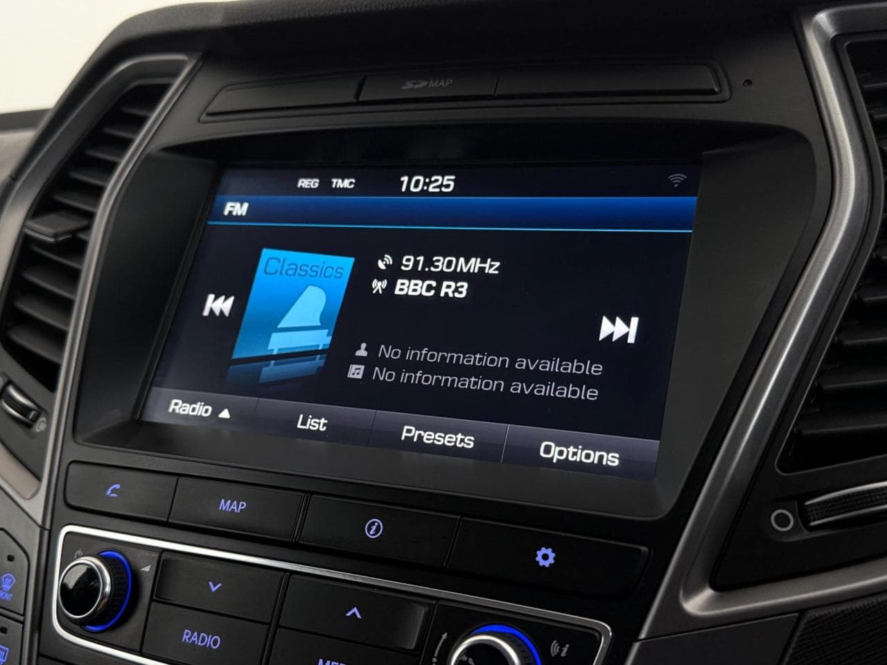HYUNDAI Santa Fe thumbnail Infotainment System