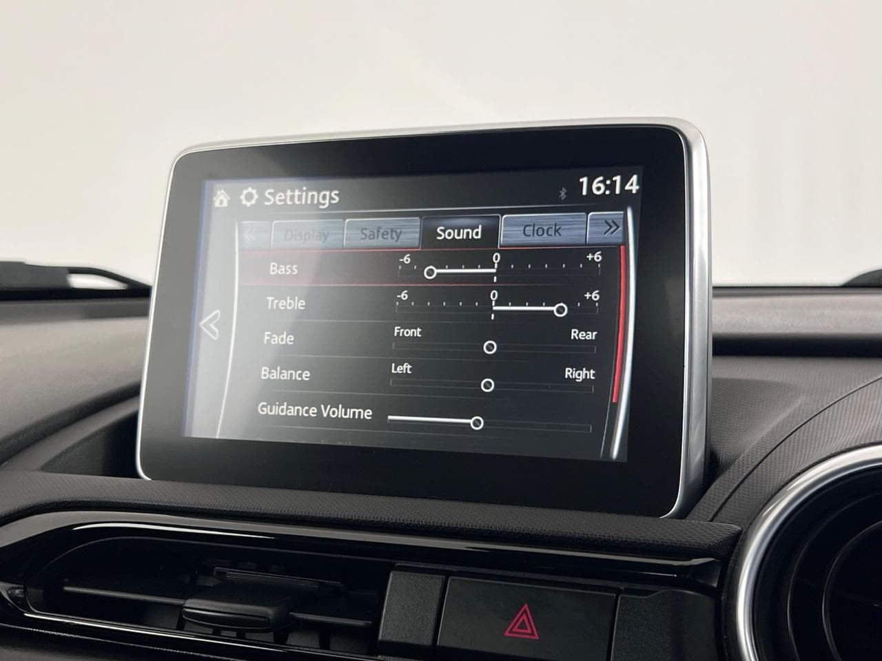 MAZDA MX-5 thumbnail Infotainment System