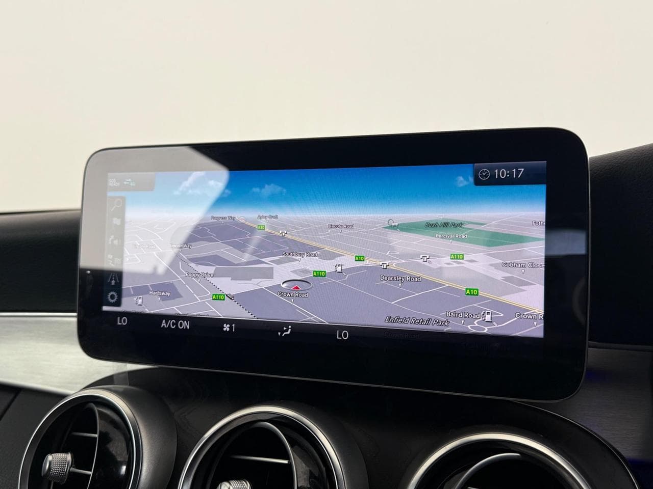 MERCEDES-BENZ C-Class thumbnail Infotainment System