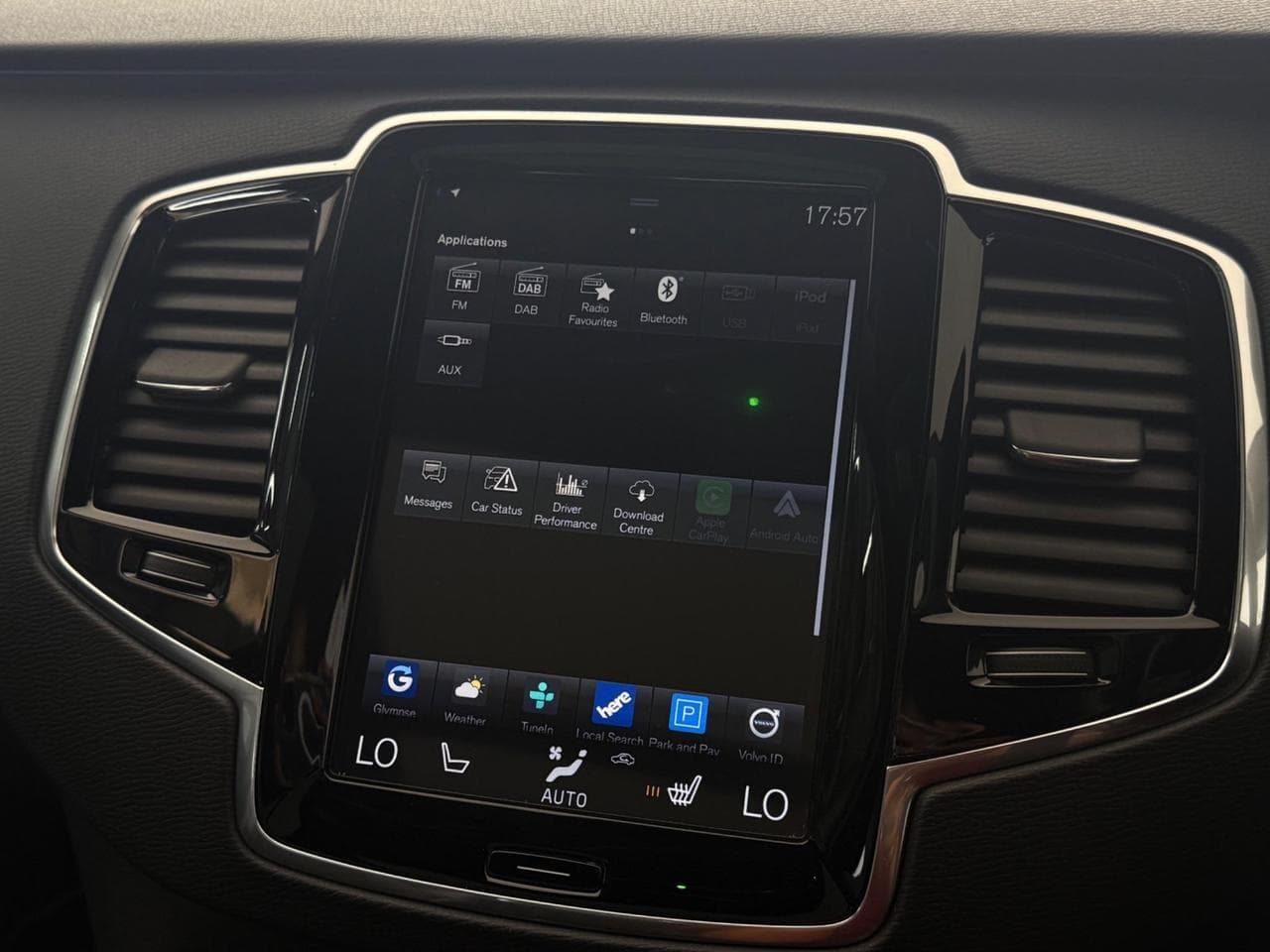 VOLVO XC90 thumbnail Infotainment System