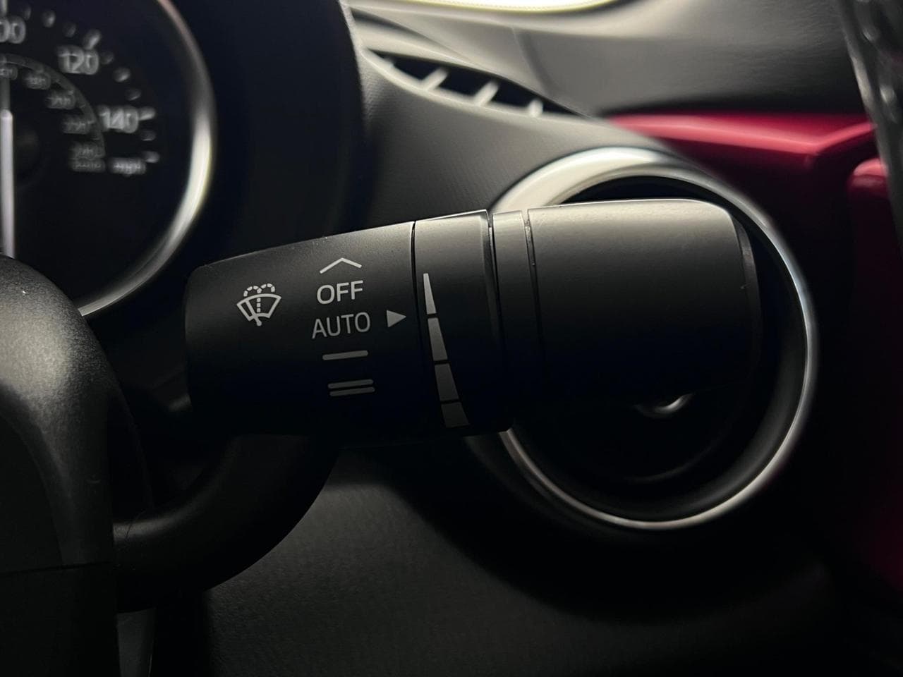 MAZDA MX-5 thumbnail Misc Controls