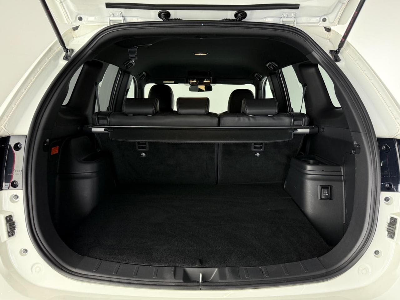 Mitsubishi Outlander thumbnail Boot