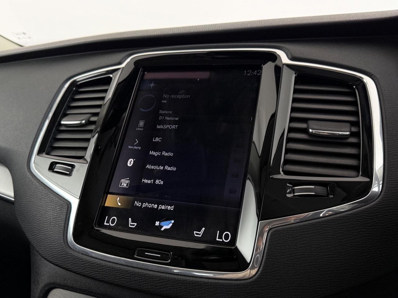VOLVO XC90 thumbnail Infotainment System