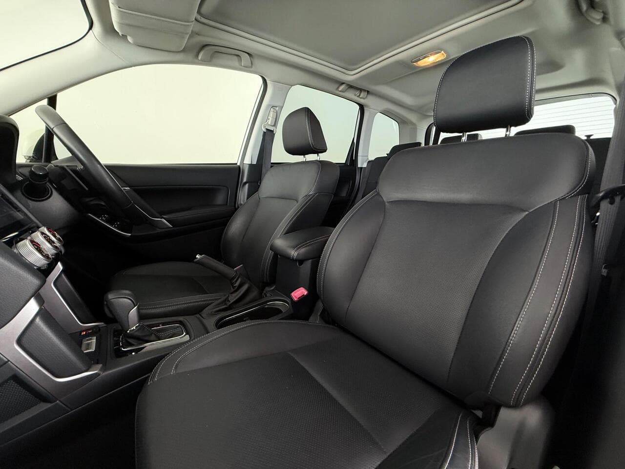 SUBARU Forester thumbnail Seat Front Passenger