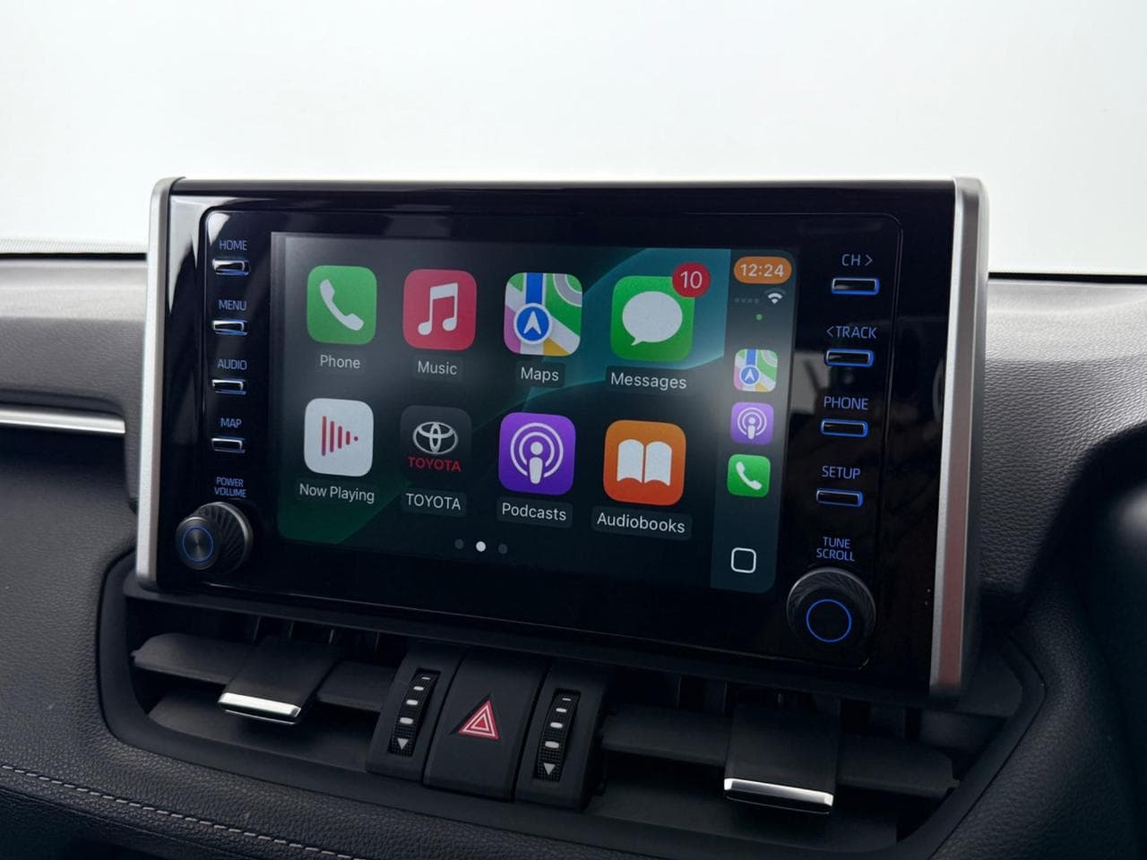 TOYOTA RAV4 thumbnail Infotainment System