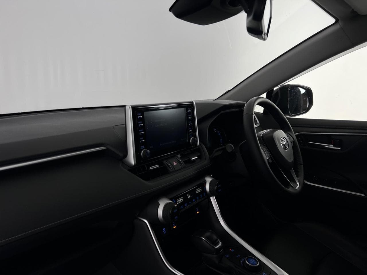 TOYOTA RAV4 thumbnail Interior Front