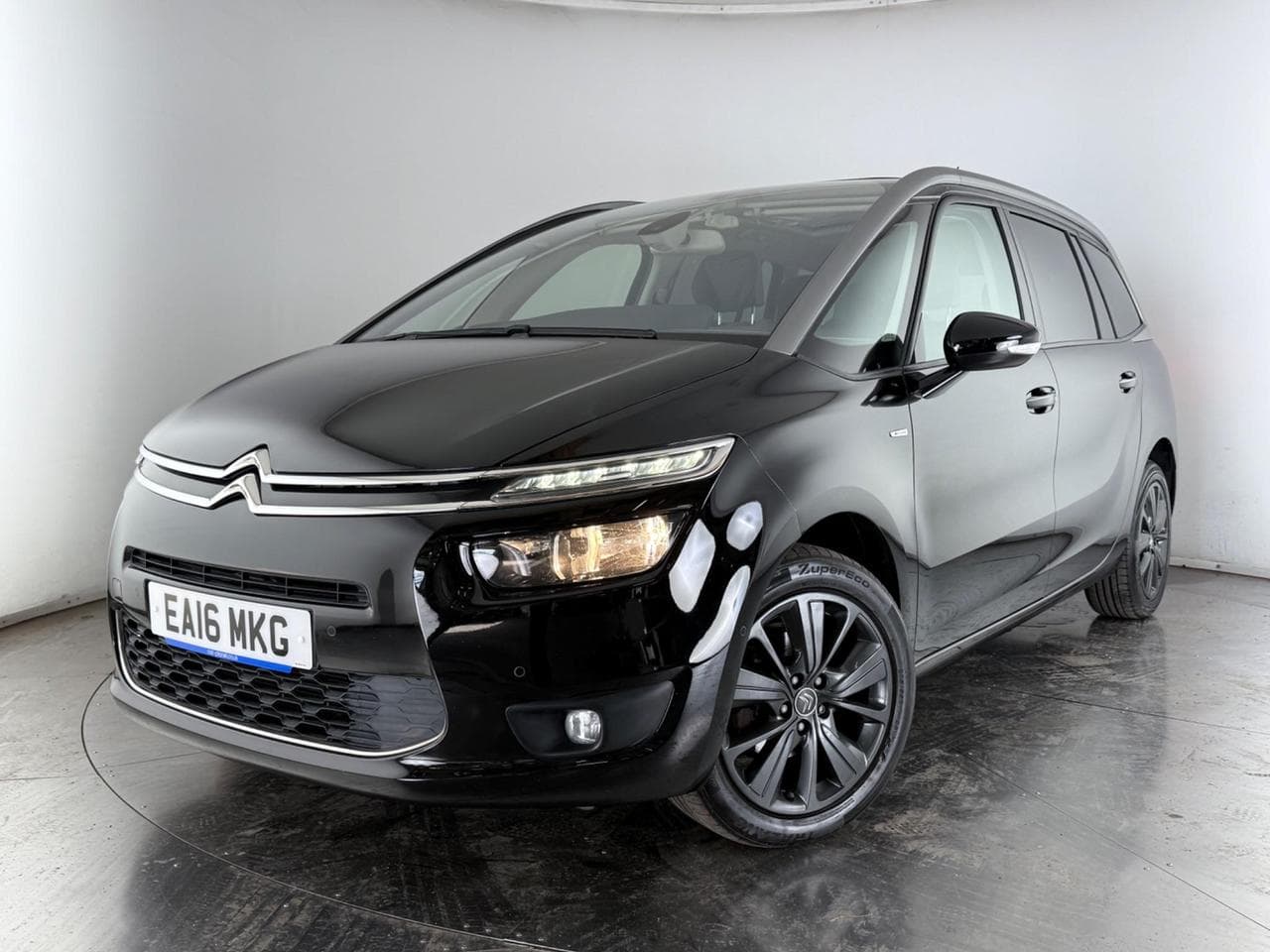 CITROEN C4 Picasso thumbnail Front Left