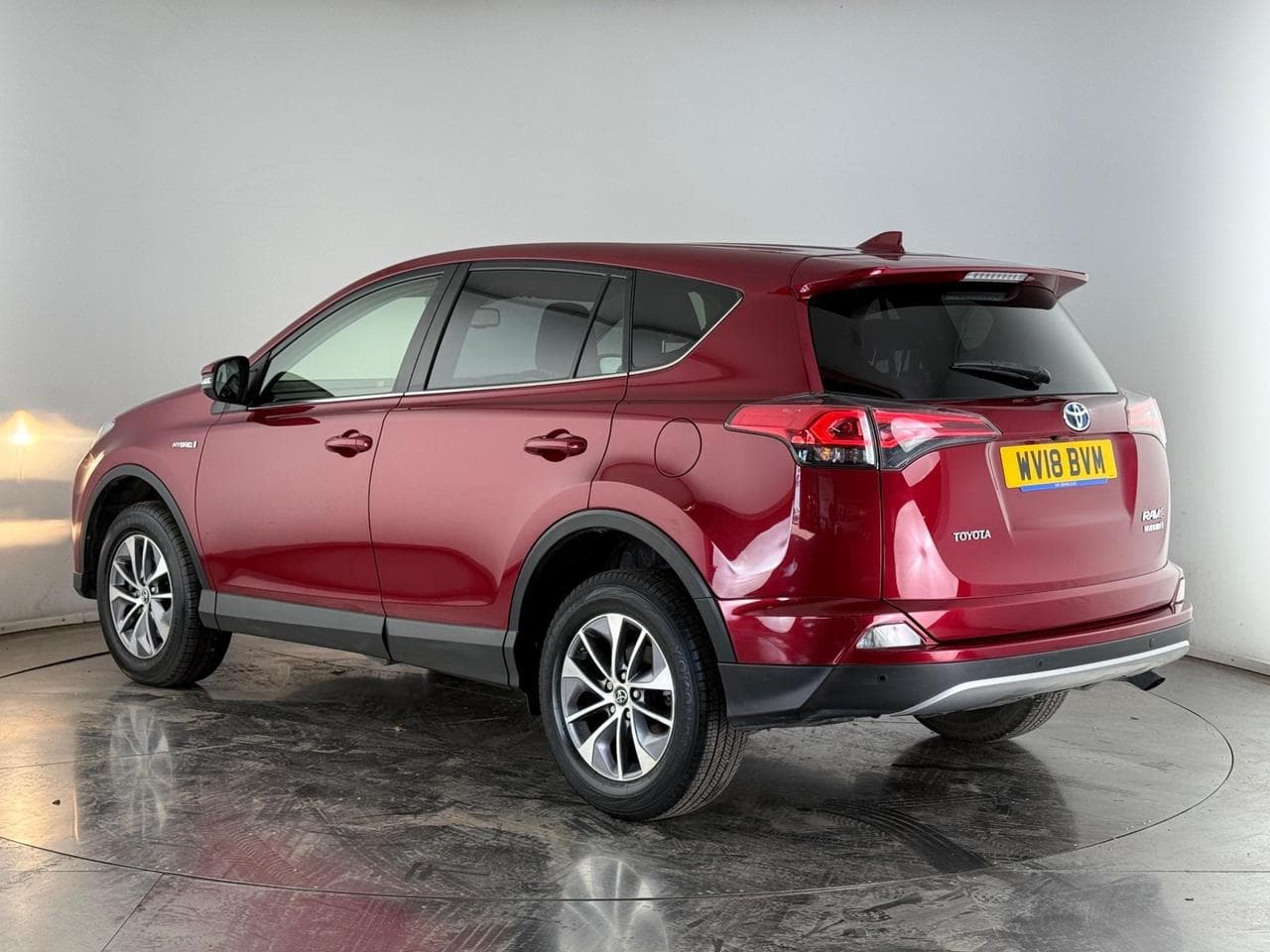 TOYOTA RAV4 thumbnail Rear Left