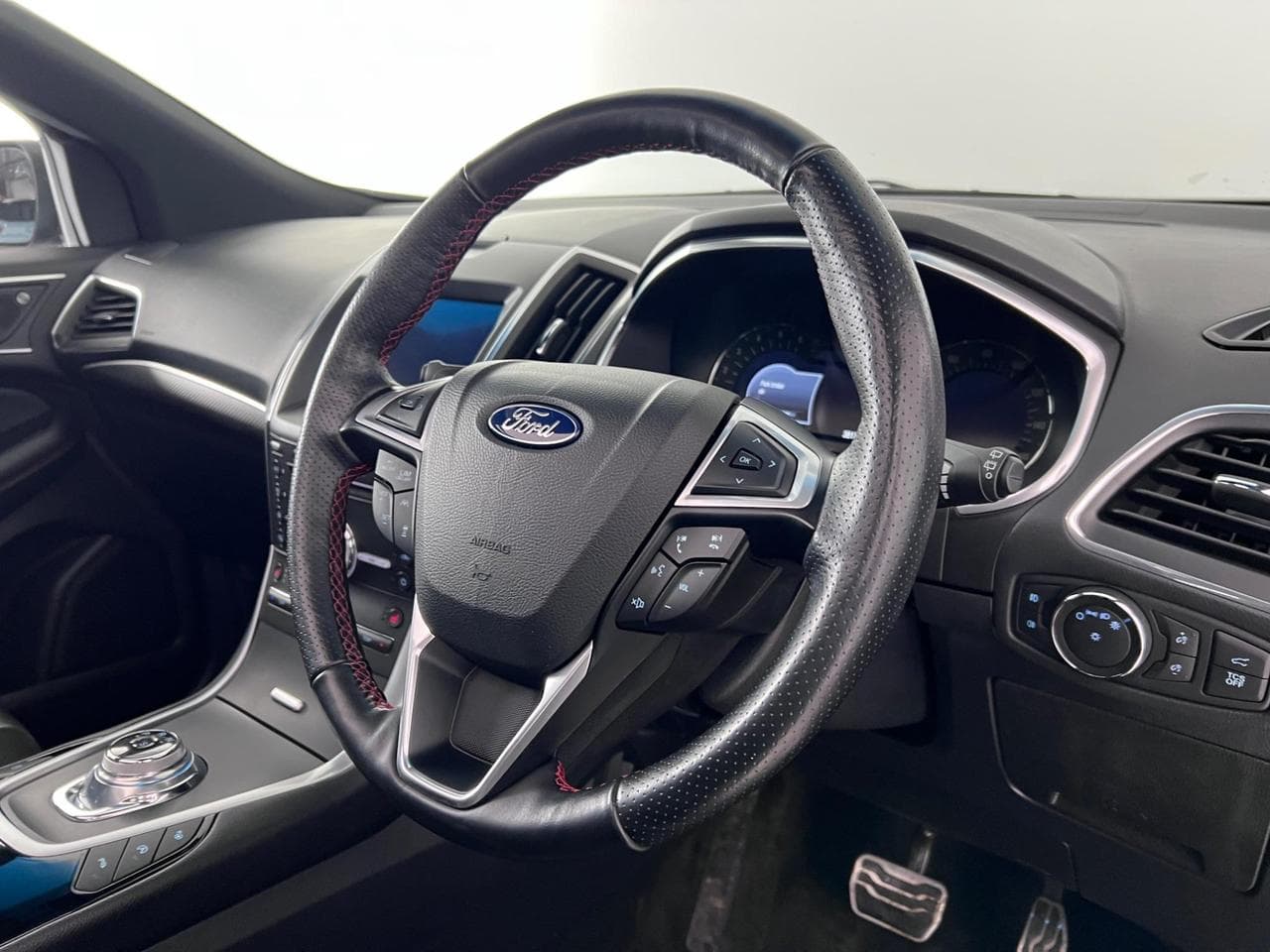 FORD EDGE thumbnail Steering Wheel
