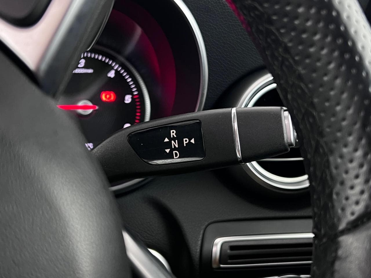 MERCEDES-BENZ C-Class thumbnail Misc Controls