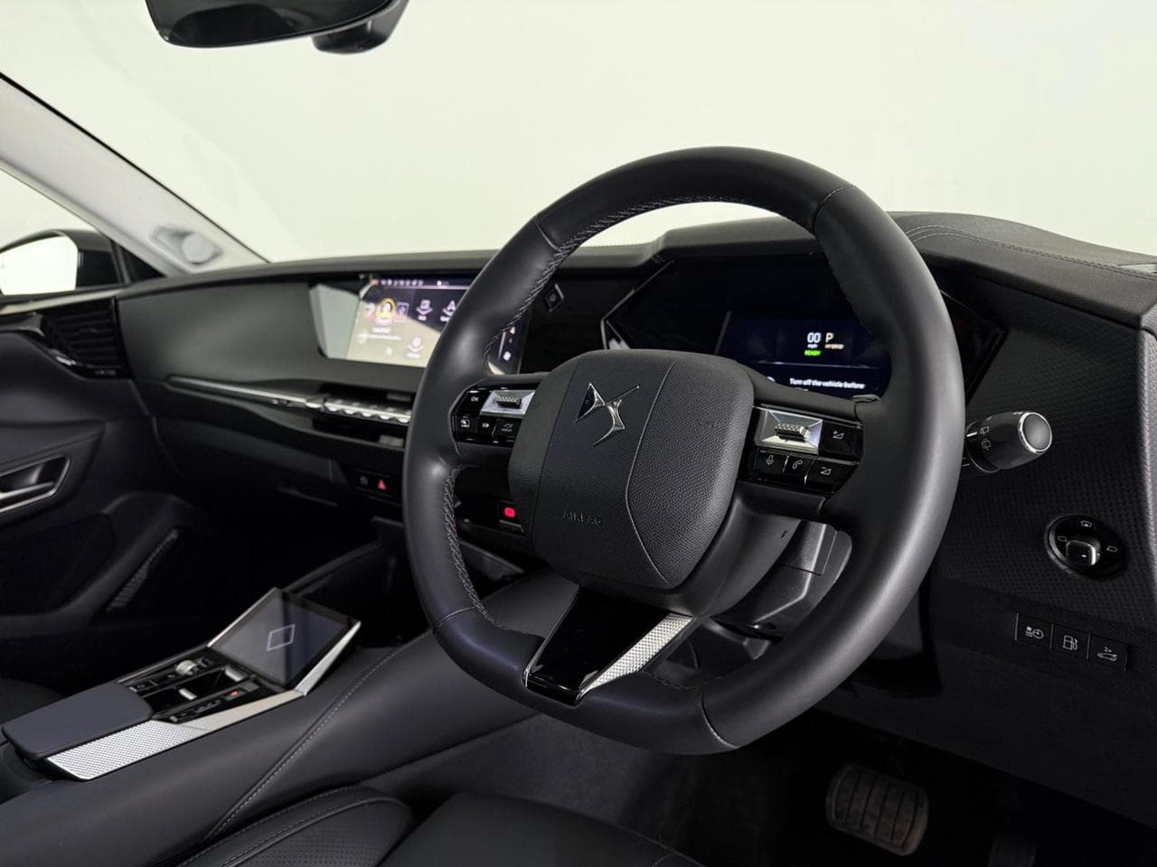 DS 4 thumbnail Steering Wheel