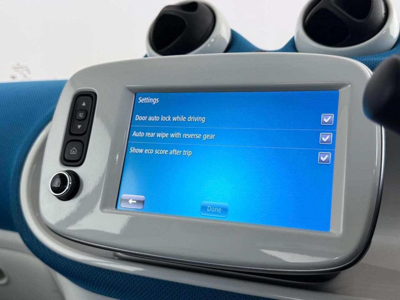 SMART fortwo thumbnail Infotainment System