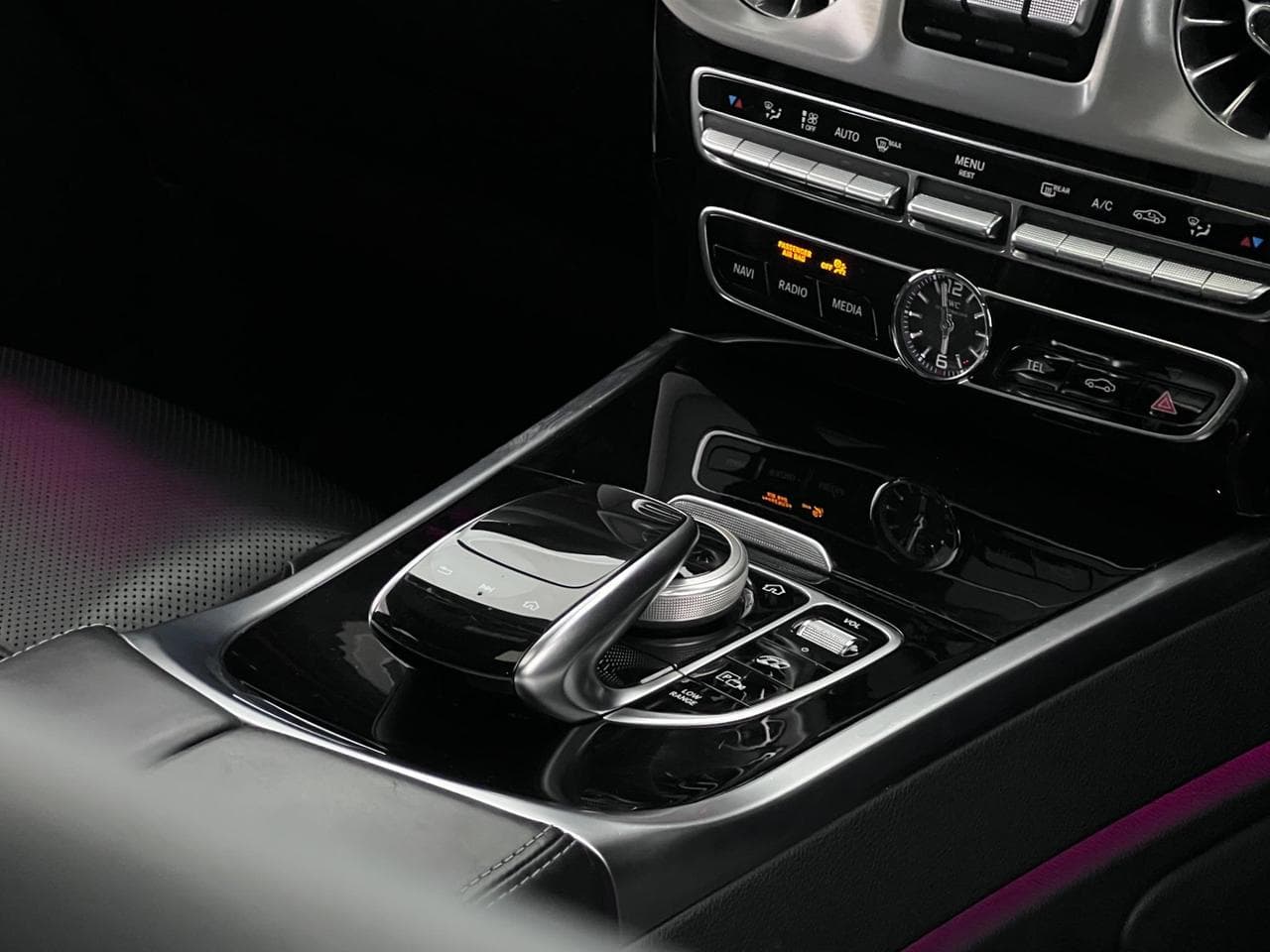 MERCEDES-BENZ G-Class thumbnail Interior Front