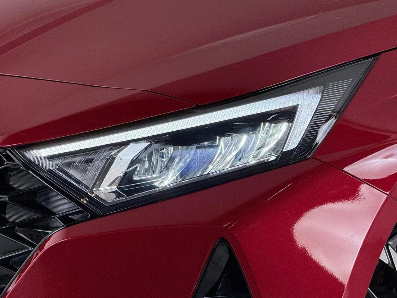 HYUNDAI i20 thumbnail Lights Front
