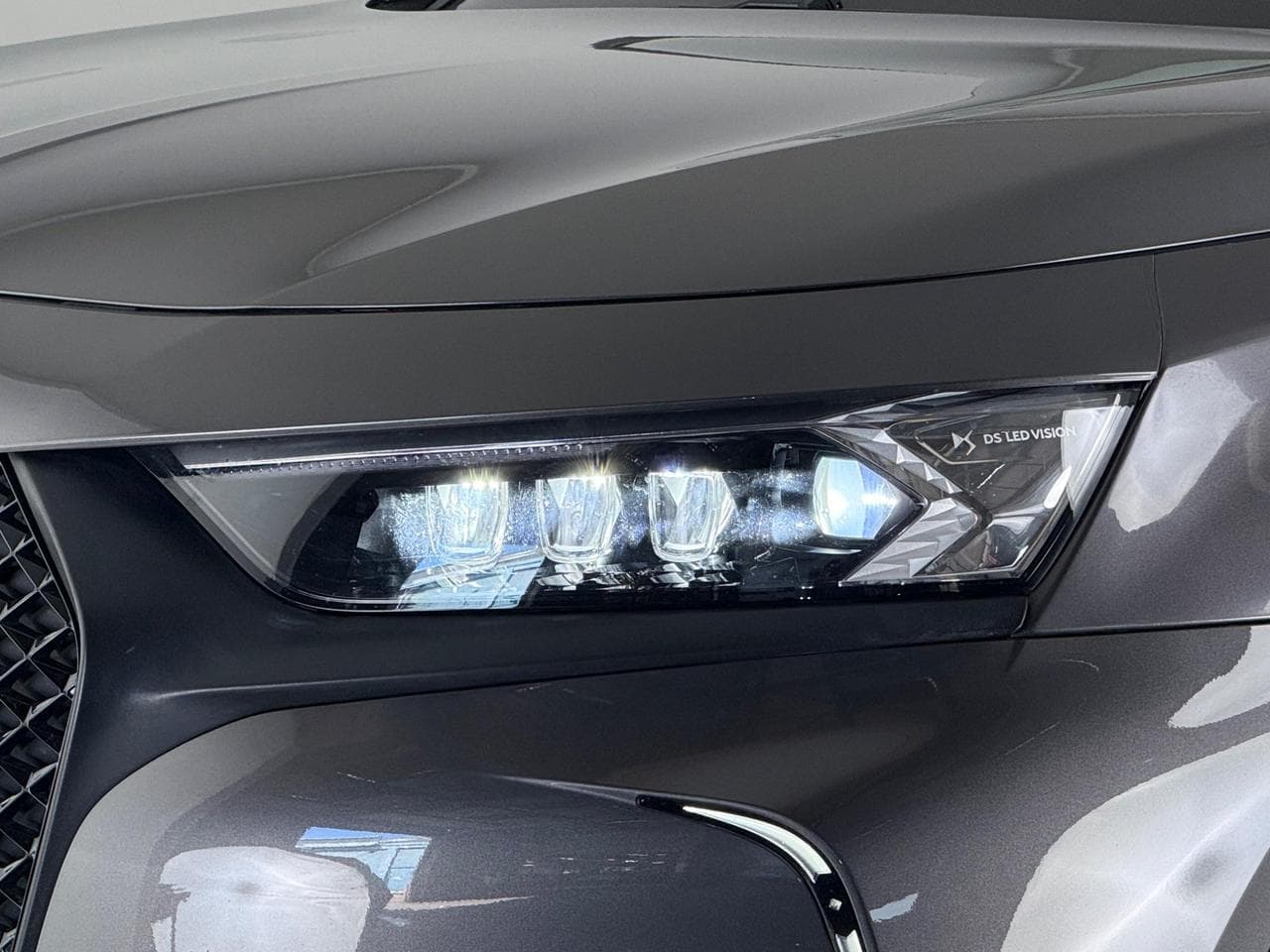 DS 7 Crossback thumbnail Lights Front