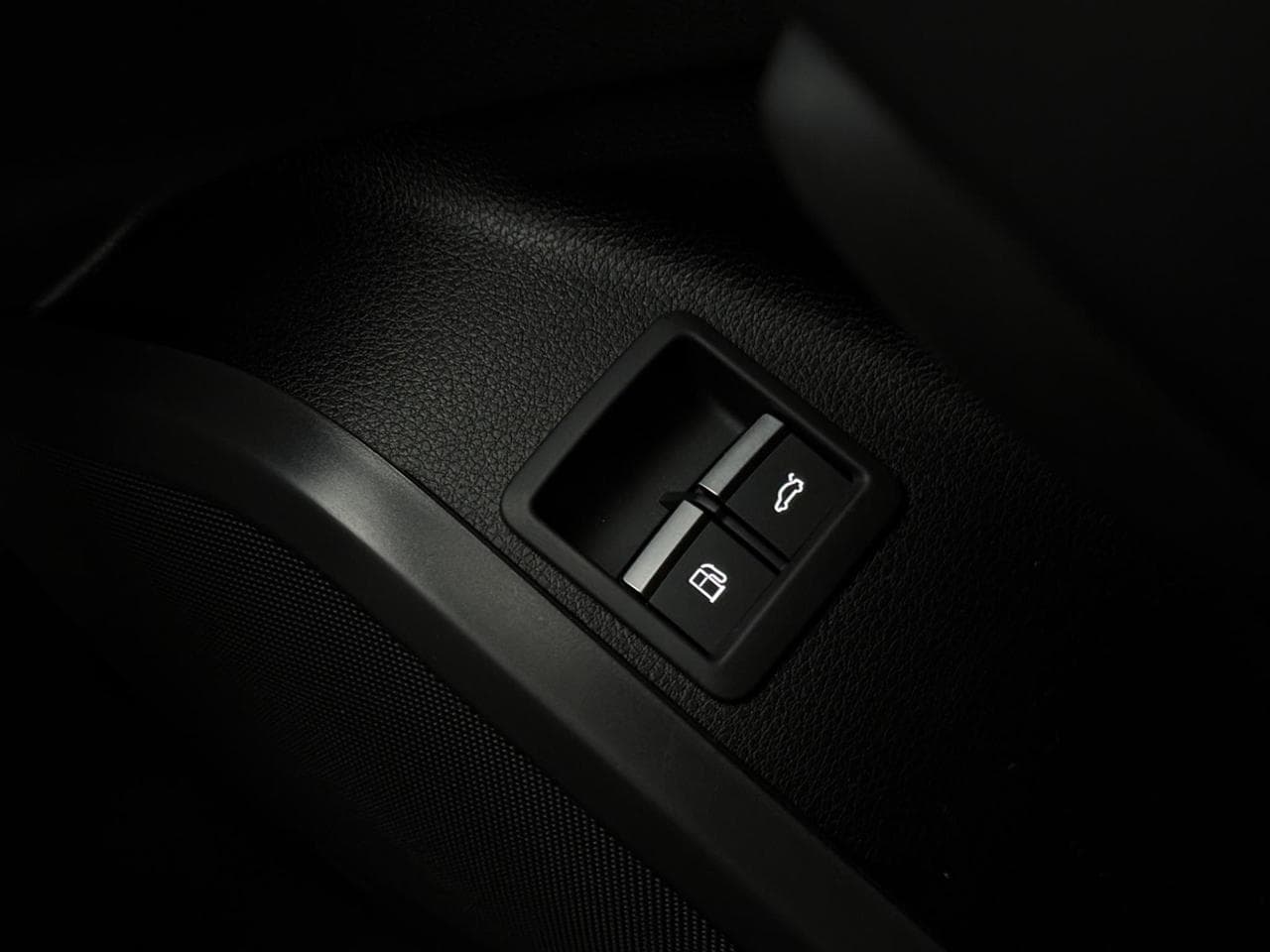 AUDI Q5 thumbnail Misc Controls