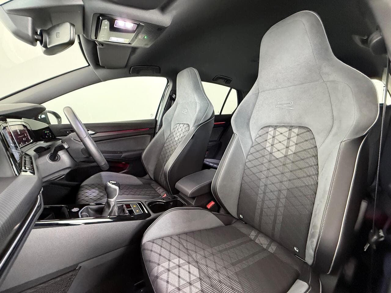 VOLKSWAGEN Golf thumbnail Seat Front Passenger