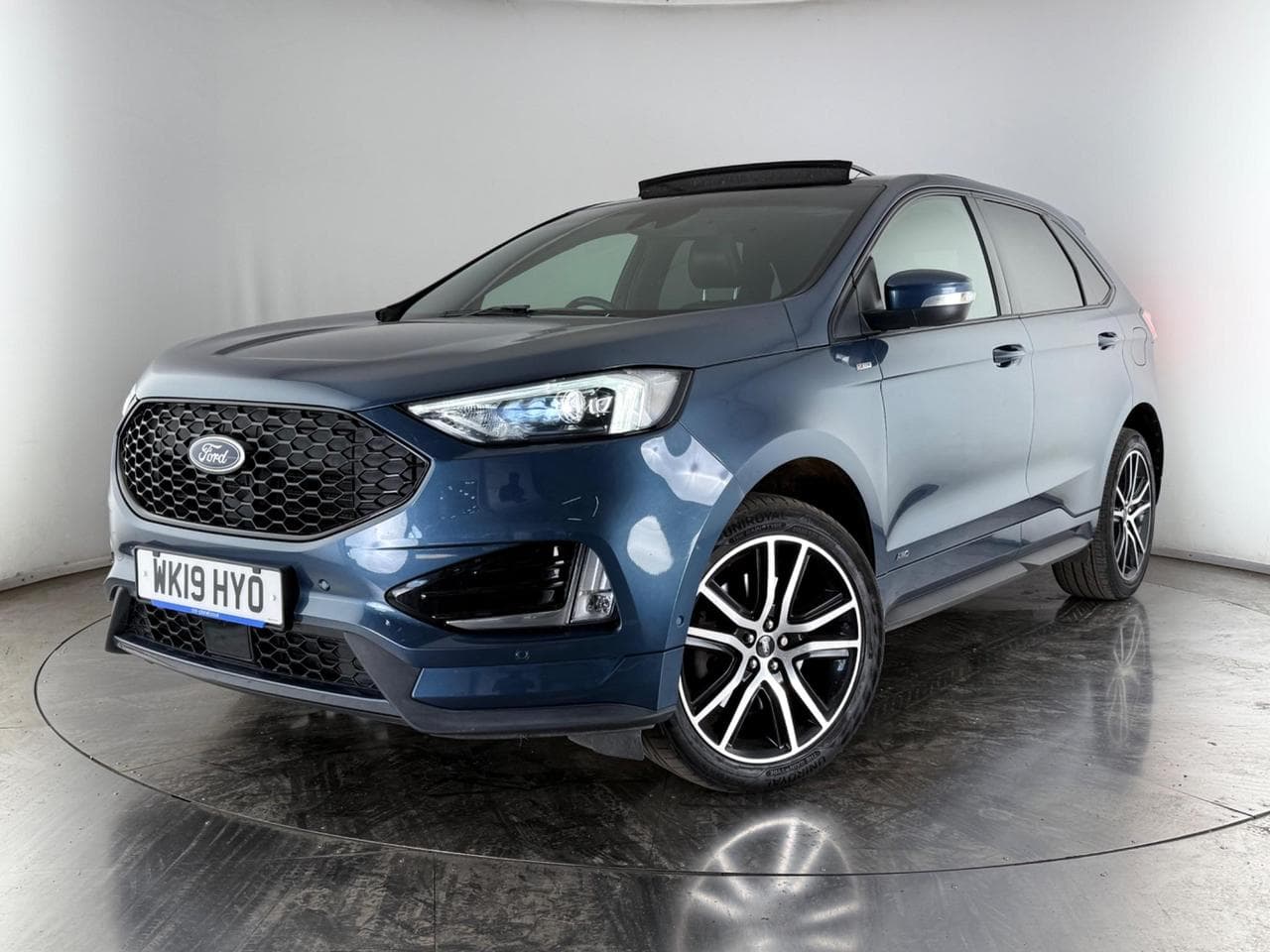 Ford Edge thumbnail Front Left