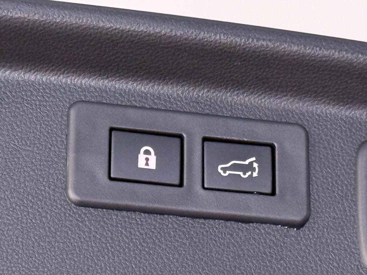 SUBARU Forester thumbnail Misc Controls