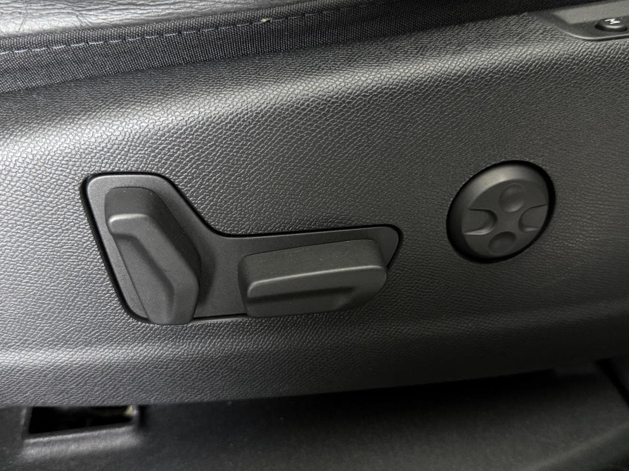 DS 7 Crossback thumbnail Misc Controls