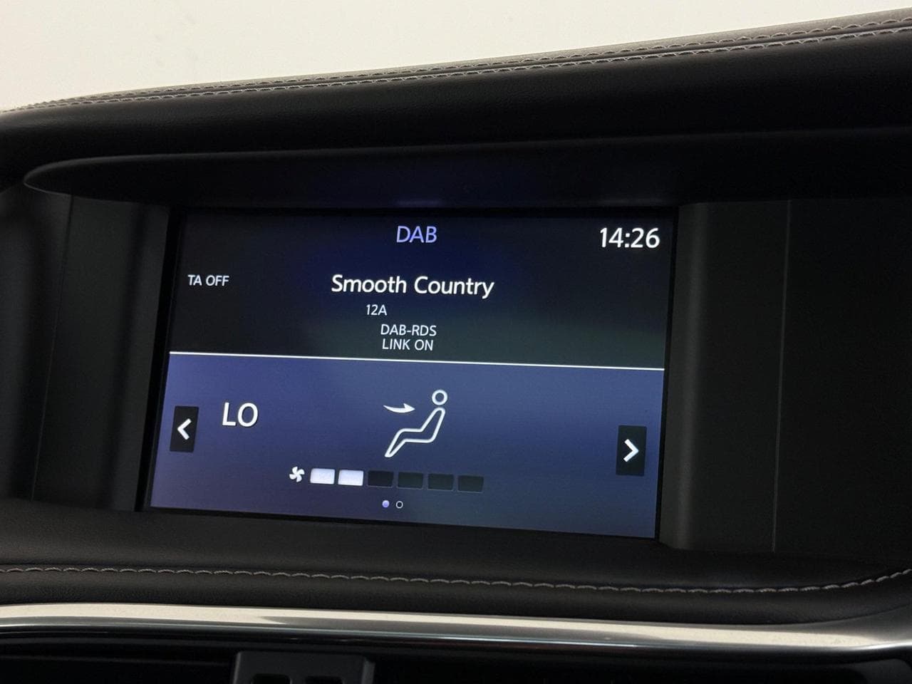 INFINITI Q30 thumbnail Infotainment System
