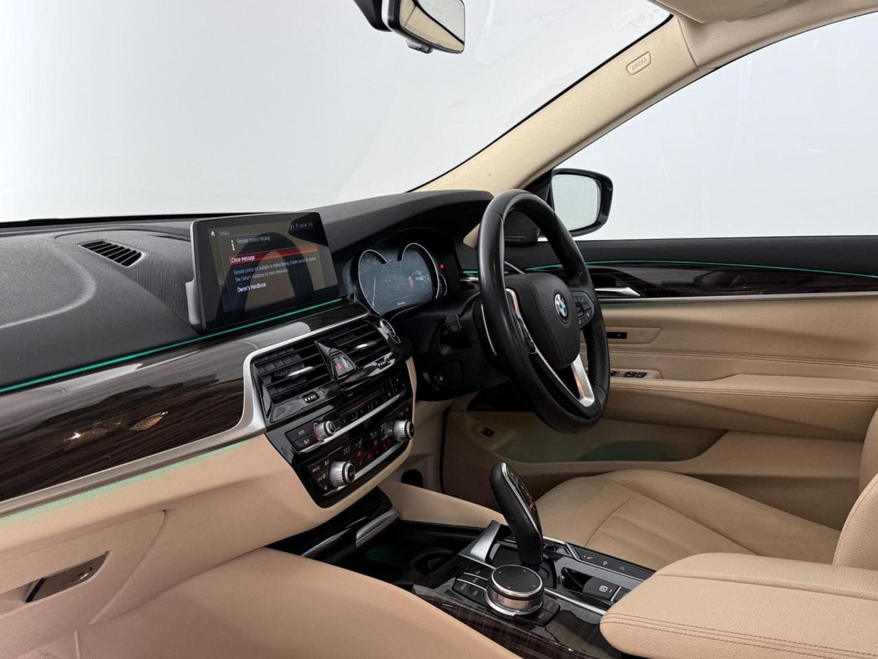 BMW 6 Series thumbnail Interior Front