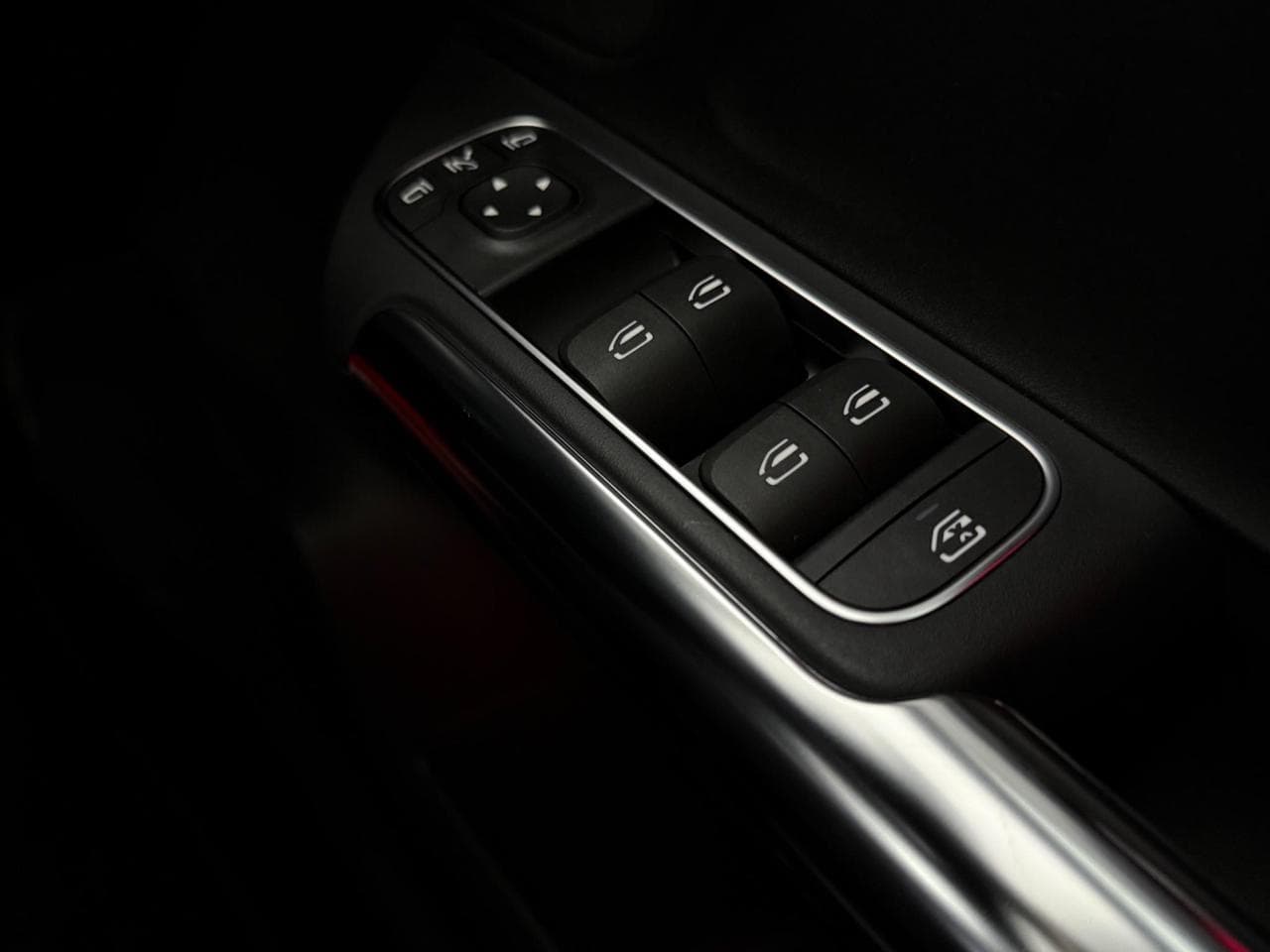 MERCEDES-BENZ GLA thumbnail Misc Controls