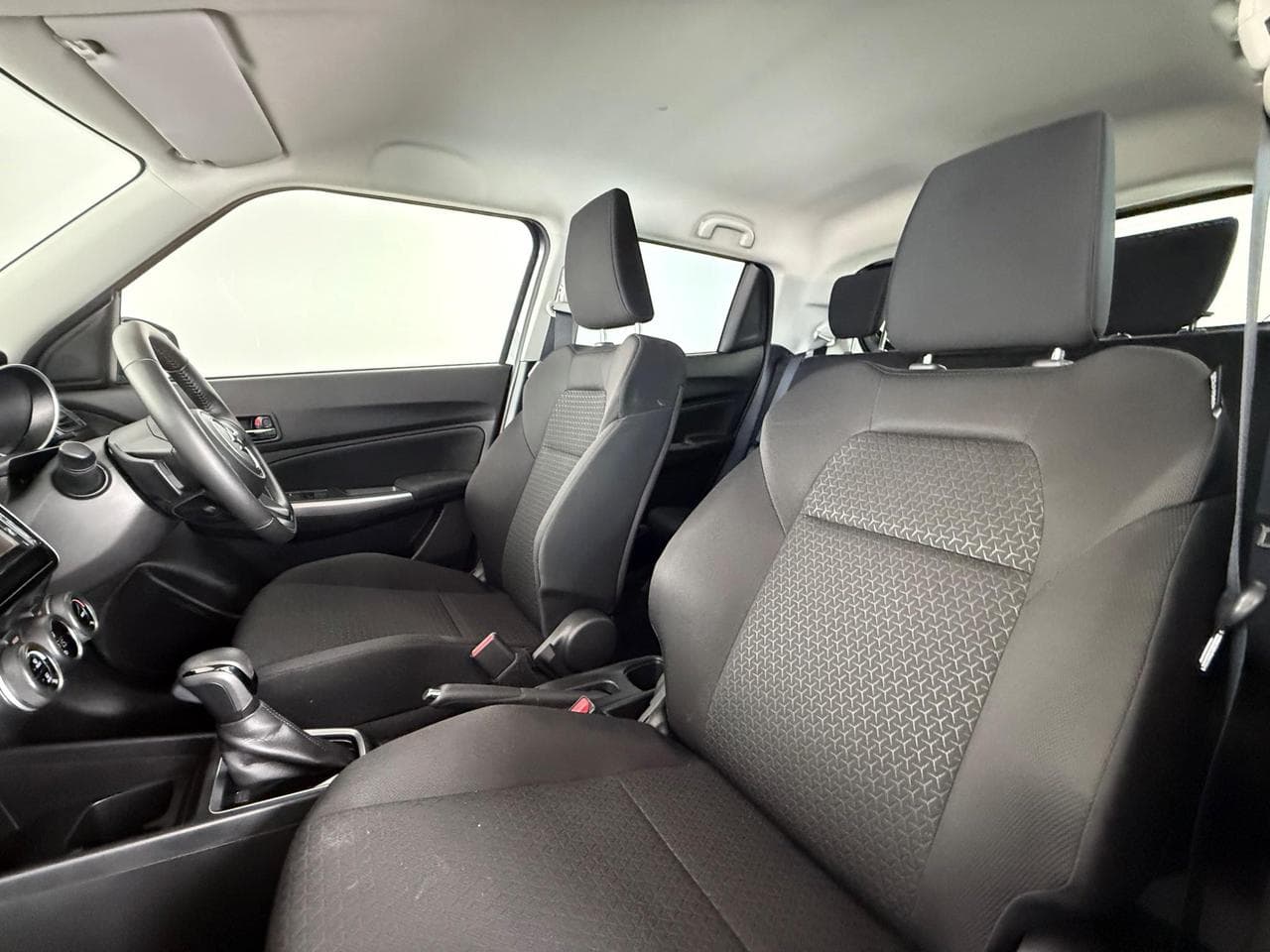 SUZUKI Swift thumbnail Seat Front Passenger