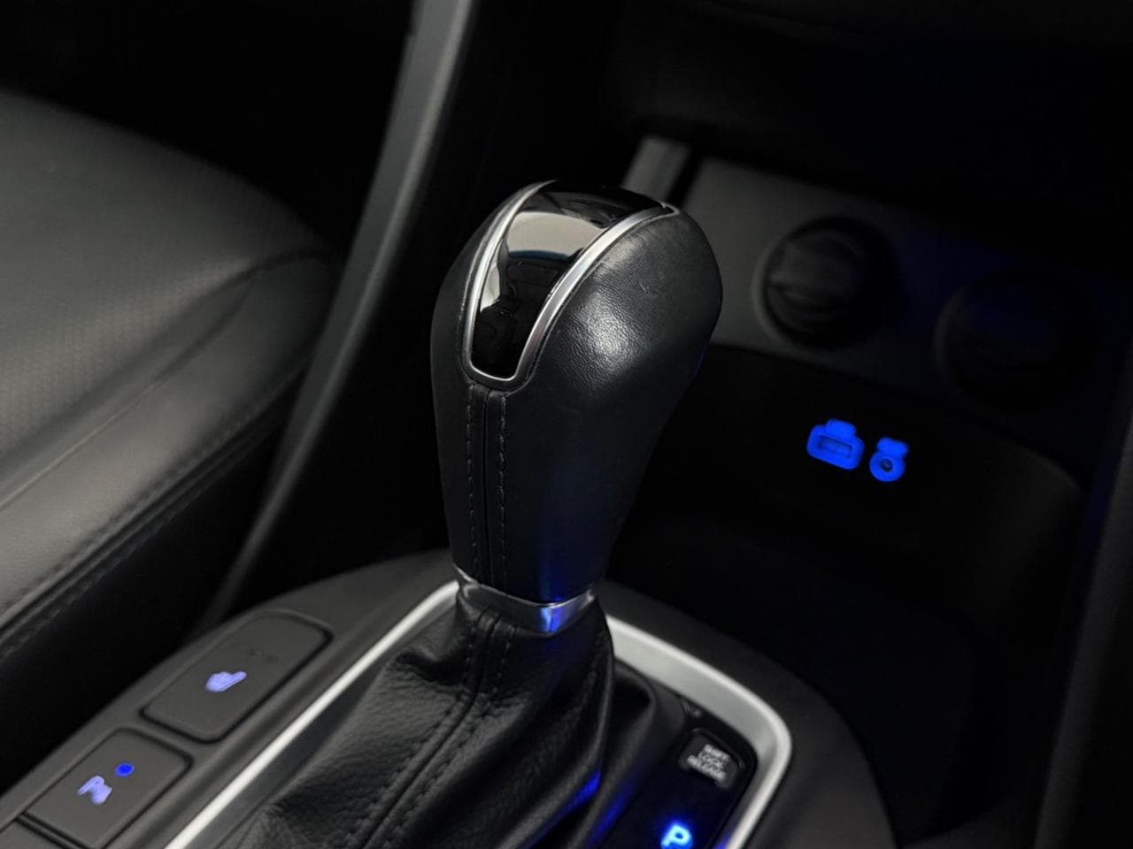 HYUNDAI Santa Fe thumbnail Interior Front