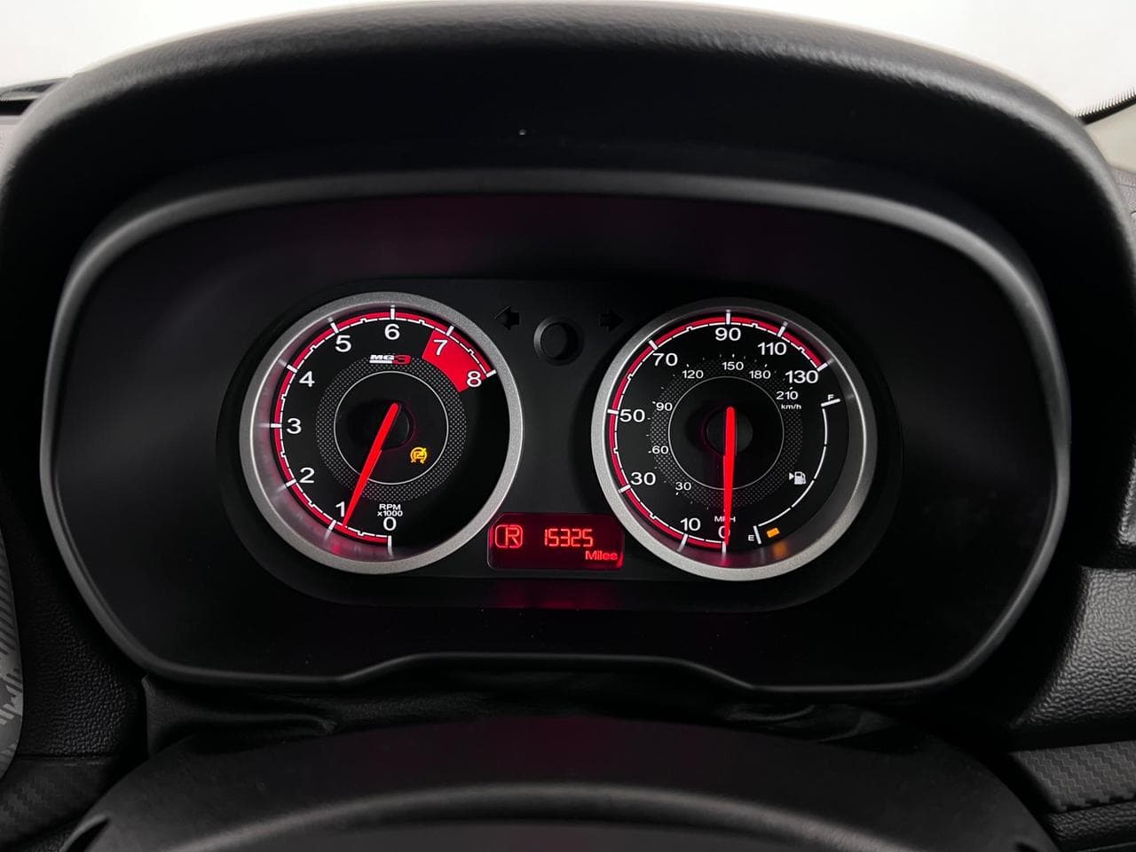 MG MG3 thumbnail Driver Instruments