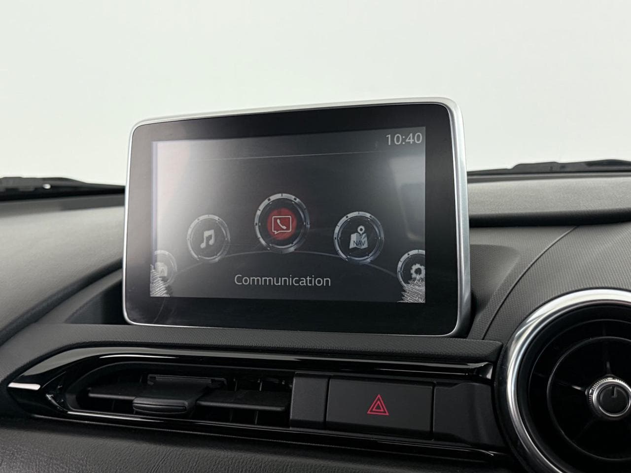 MAZDA MX-5 thumbnail Infotainment System
