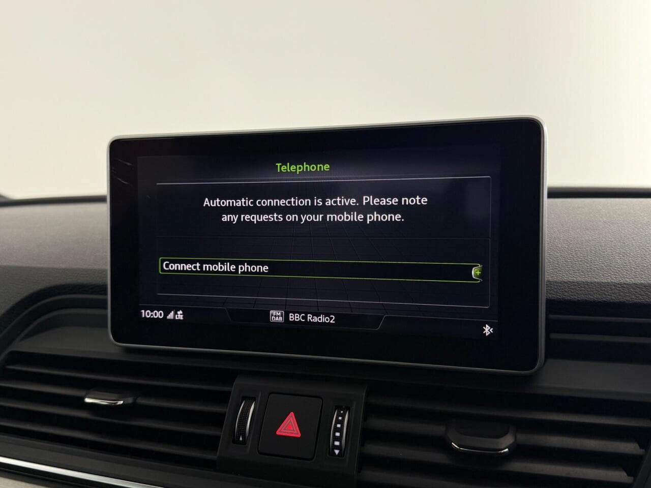 AUDI Q5 thumbnail Infotainment System