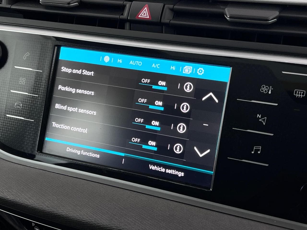 CITROEN C4 Spacetourer thumbnail Infotainment System