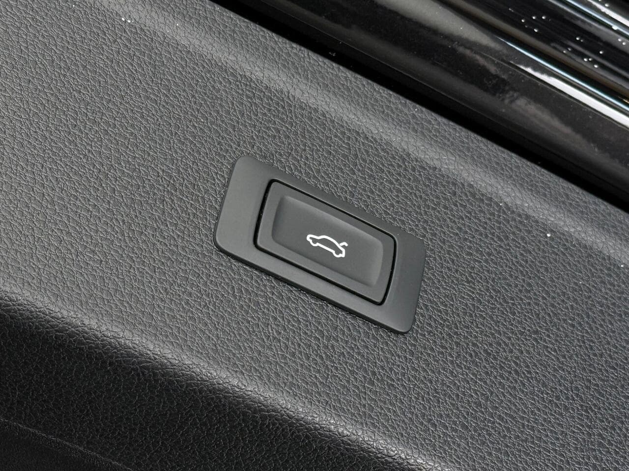 AUDI Q5 thumbnail Misc Controls