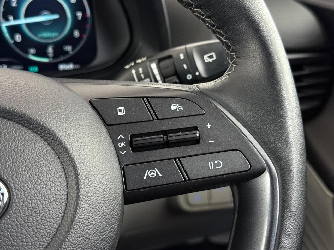 HYUNDAI i20 thumbnail Misc Controls