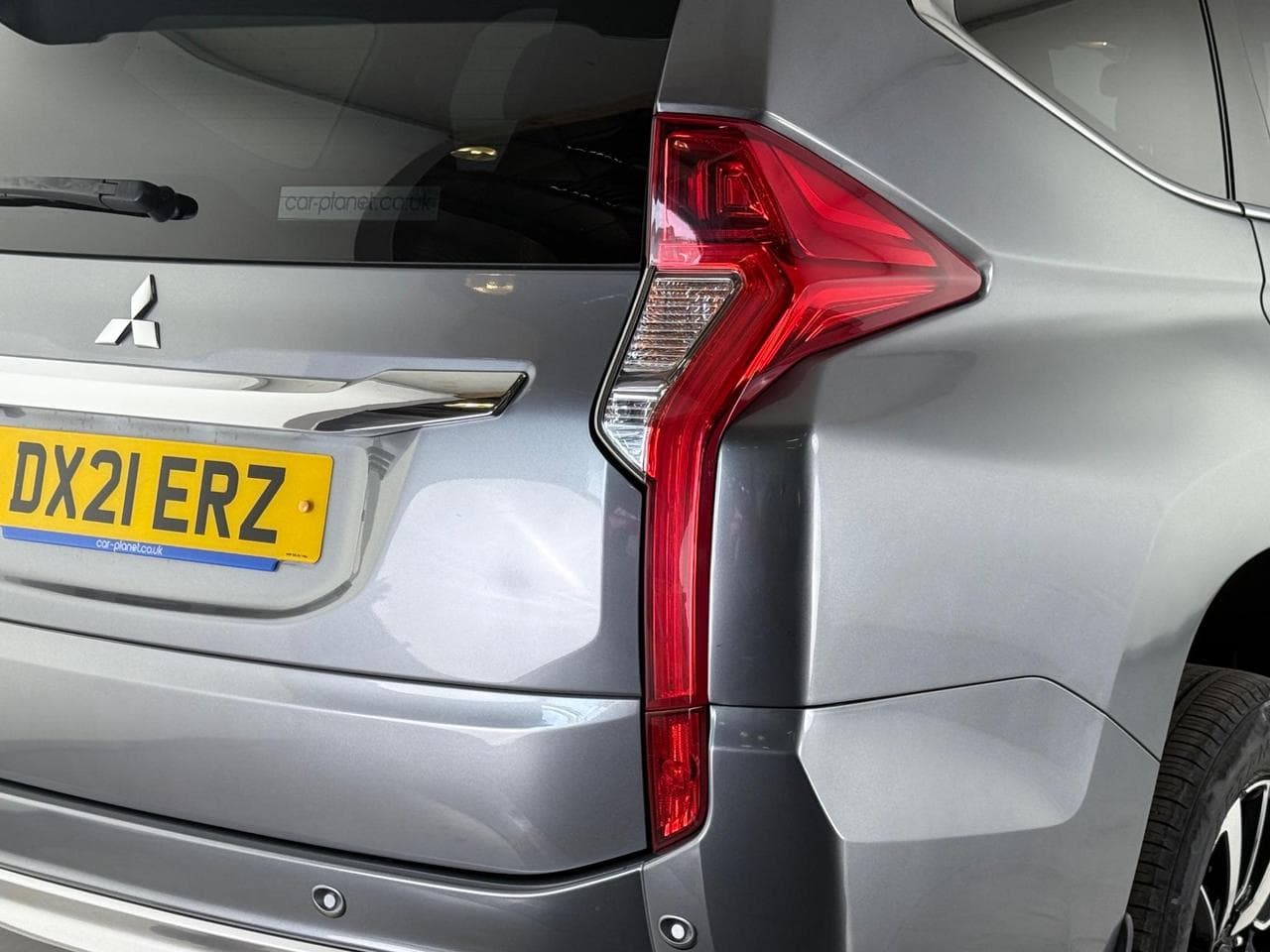 MITSUBISHI Shogun Sport thumbnail Lights Rear