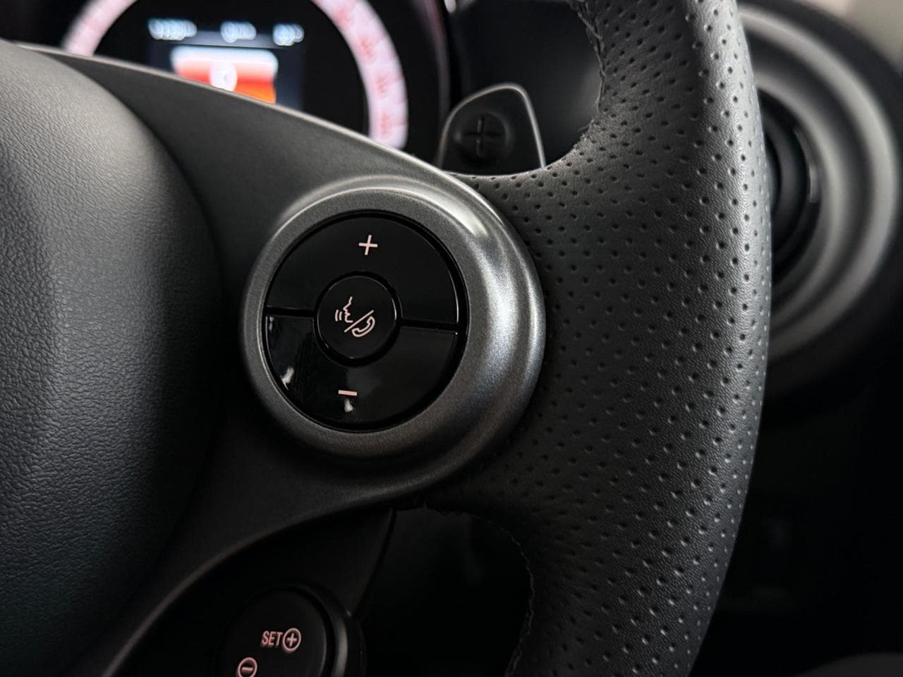 SMART forfour thumbnail Misc Controls