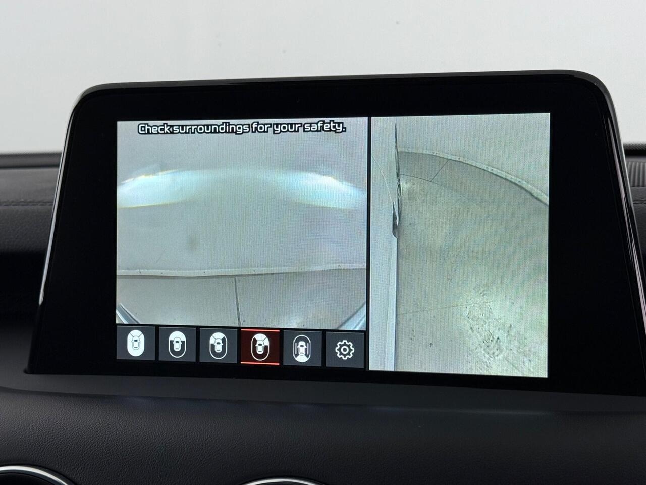 KIA Stinger thumbnail Infotainment System
