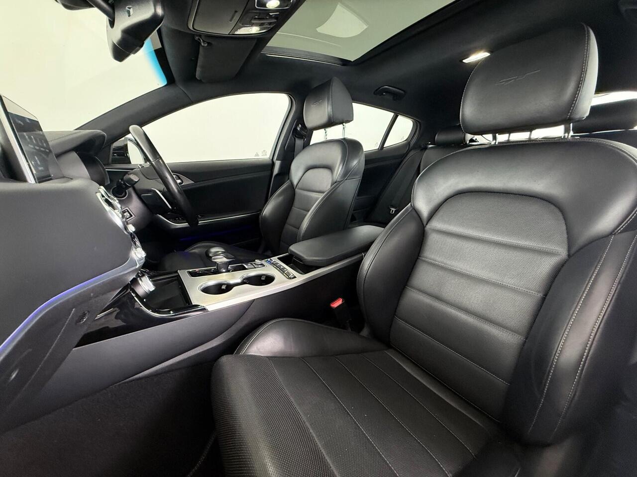 KIA Stinger thumbnail Seat Front Passenger