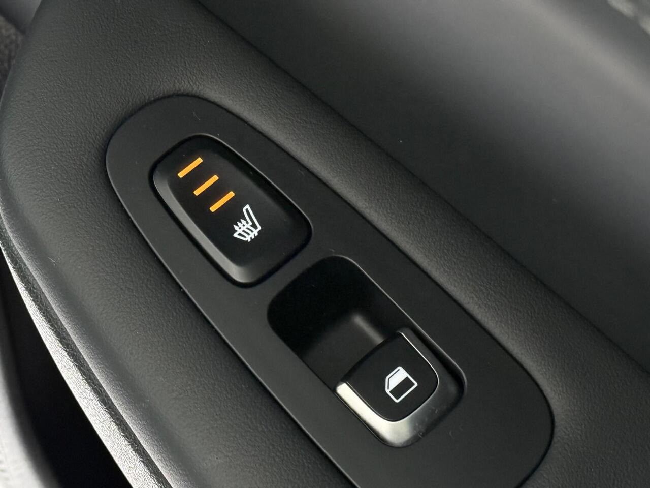 KIA Stinger thumbnail Misc Controls