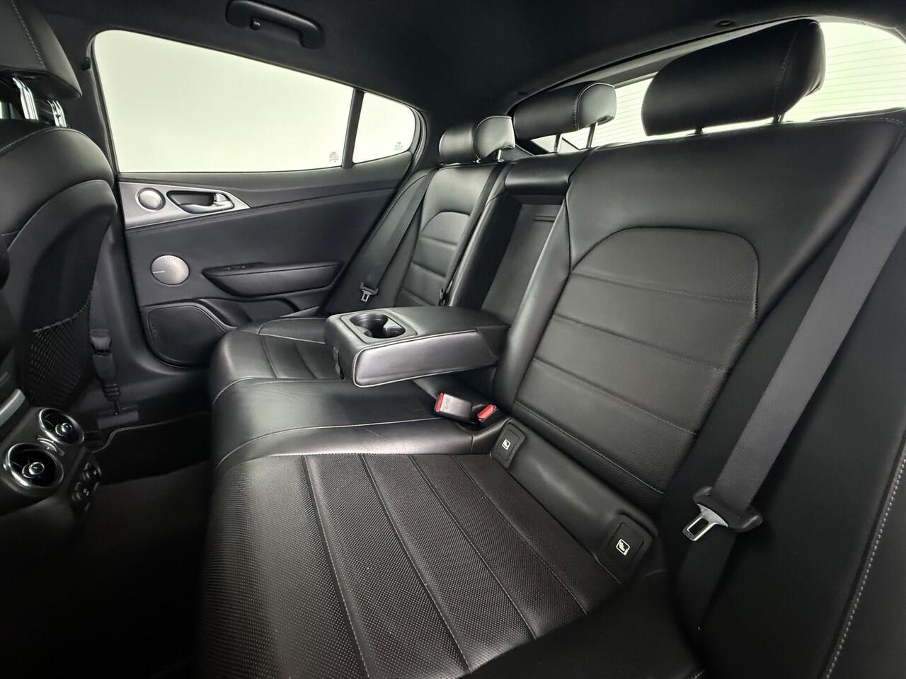 KIA Stinger thumbnail Seat Front Passenger