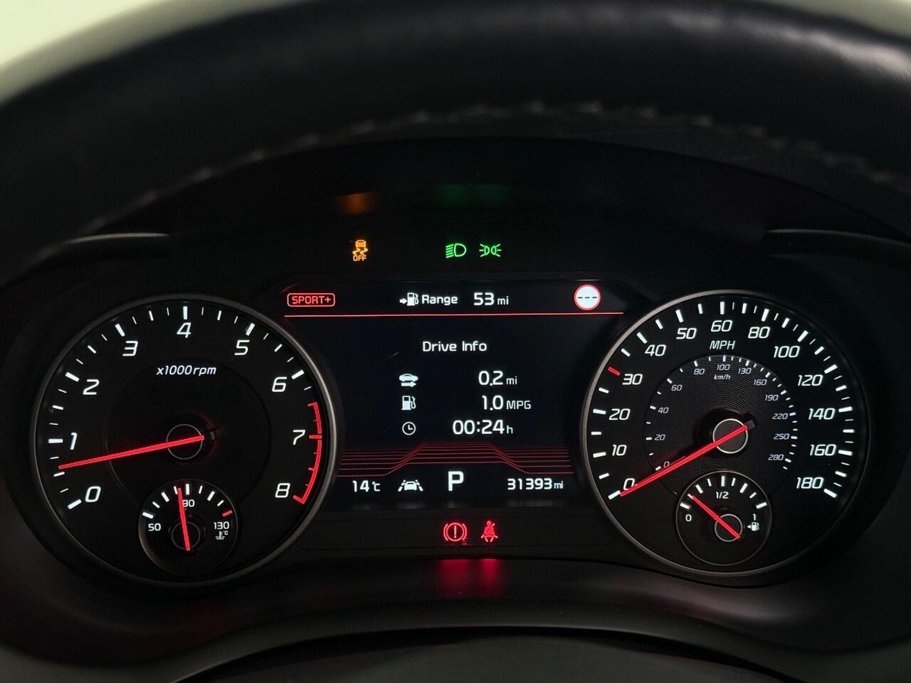 KIA Stinger thumbnail Driver Instruments